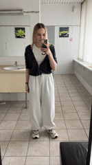 Woman Takes Bathroom Selfies in Khimki