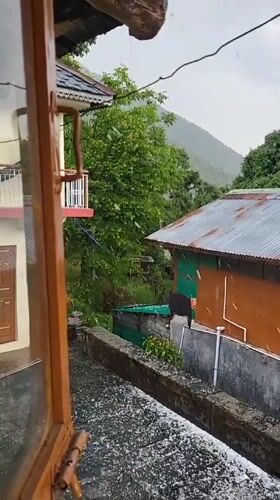 Heavy hailstorm hits mountain town of Haini, India