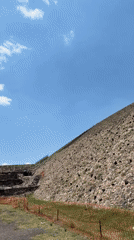 Tourist activity documented at Teotihuacán archaeological site, Mexico