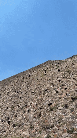 Tourist activity documented at Teotihuacán archaeological site, Mexico