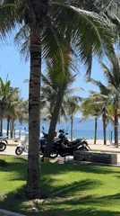 Morning scenes captured at Holiday Beach, Đà Nẵng