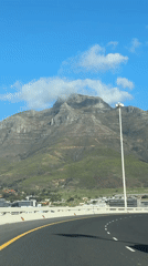 Motorist captures Table Mountain views from Cape Town highway