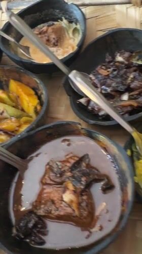 Traditional Sri Lankan meal documented at Polonnaruwa restaurant