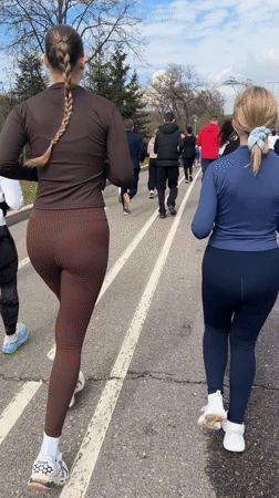 Morning runners gather on marked track in Moscow