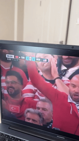 Turkey leads USA 3-2 in tense final stoppage time