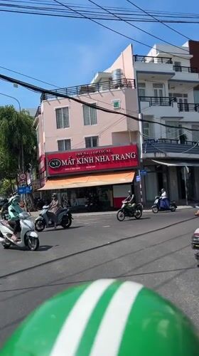 Morning in Nha Trang: streets, selfies, and a rustic cafe