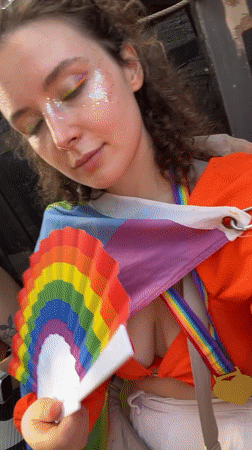 Woman in rainbow accessories spotted in Tel Aviv