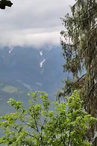 Witness documents misty mountain landscapes in Vashisht, India