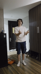 Young man spotted in indoor room in Đà Nẵng