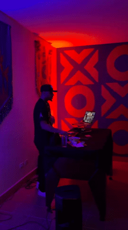 Late-night social gathering captured in São Paulo party venue