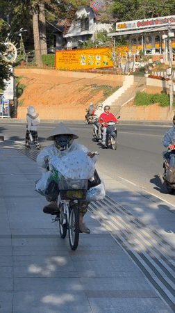 Evening life scenes captured across Da Lat, Vietnam