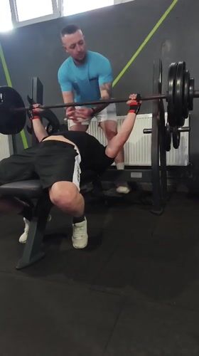 Gym workout session documented in Ternopil, Ukraine