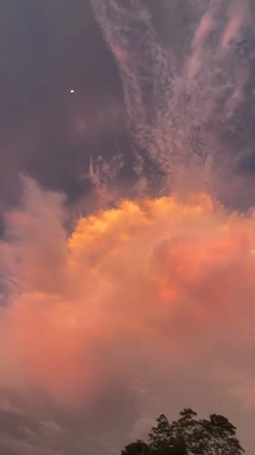 Vibrant sunset with crescent moon observed at Heenatigala Junction