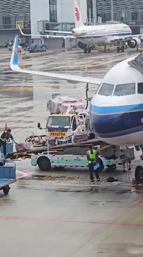 Ground operations and terminal activity at Hangzhou Xiaoshan Airport
