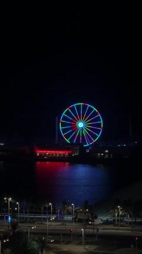 Colorful Ferris wheel light show captured across Lusail waterfront