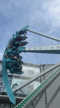 Amusement rides and skate park draw youth in Vladivostok