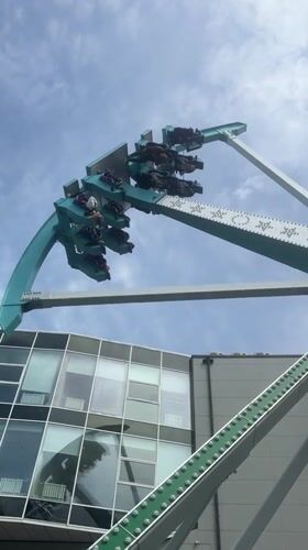 Amusement rides and skate park draw youth in Vladivostok