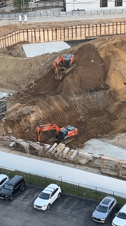 Construction activity documented at Khimki residential development site