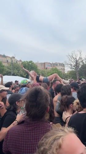 Outdoor concert with crowd-surfing draws diverse audience in Marseille
