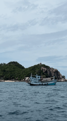 Fishing boat spotted near Ko Tao coastline early morning