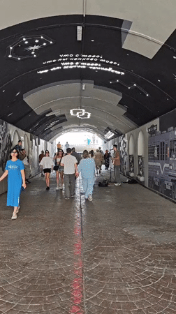 Spring day street life and performances documented in Yekaterinburg