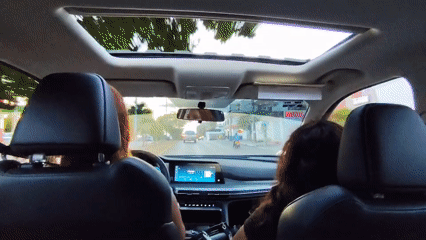 Red-haired driver spotted on Playa del Carmen streets