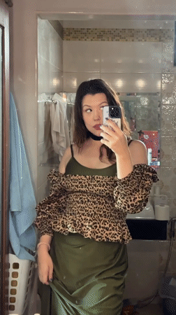 Morning at a Thai residence: selfies, construction, and a 3D printer