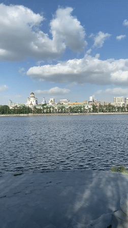 Witness documents Yekaterinburg cityscape and street art in 10-minute walkabout