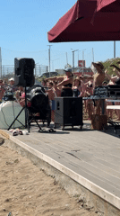 Beach party with dancing and foam cannon draws crowds in Alanya