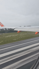 Passenger films EasyJet aircraft taxiing at Luxembourg Airport