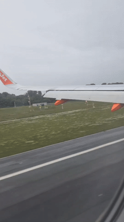 Passenger films EasyJet aircraft taxiing at Luxembourg Airport