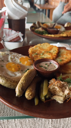 Late-night German meal documented at Mengwi restaurant