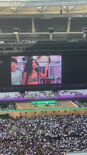 Major outdoor concert draws massive crowd in Madrid stadium