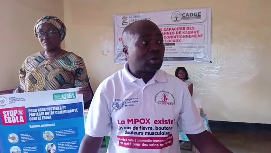 Community health outreach session underway in Kamakombe, DRC