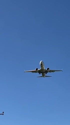 Aircraft with landing gear down spotted over Luxembourg