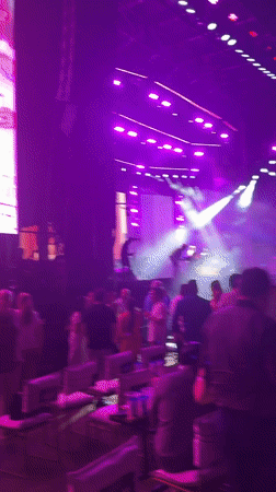 Concert event documented at Las Jarretaderas venue with VIP seating