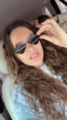 Quick car selfies taken a minute apart in Moscow