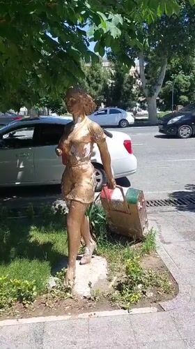 Morning street scenes documented in Samarkand City