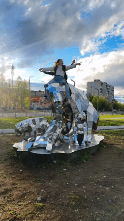 Ordinary afternoon moments captured across Monchegorsk park and waterfront