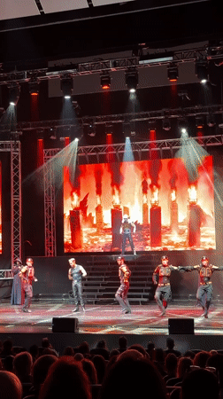 Multi-act theatrical performance at Auditorio Metropolitano in Puebla