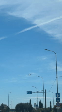 Passenger plane with landing gear observed over Sirius, Russia