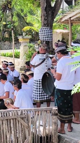 Traditional Balinese music performance captured on Nusa Penida