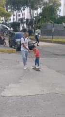 Evening life captured across Caracas neighborhoods on May 26