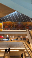 London gallery interior architecture documented by witness
