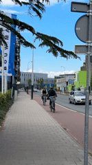 Routine Amsterdam street life documented across five-minute window
