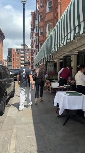 A mid-morning loop through Mayfair — streets, Harry's, and in between