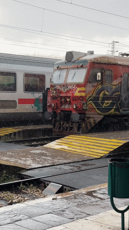 Rainy day scenes documented at Mezdra train station