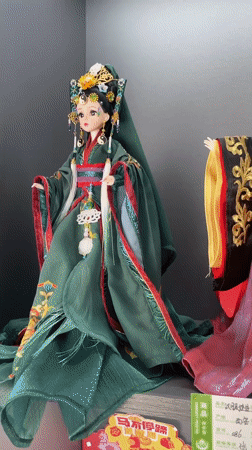 Early morning cultural tourism documented in Lintong District