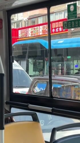 Morning traffic jam with ambulance observed in Jinzhou, China
