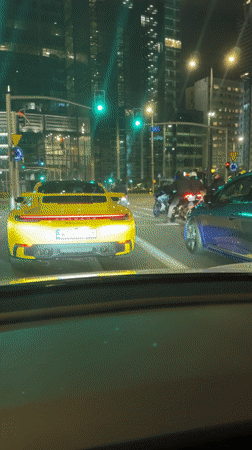 Traffic flows through Warsaw intersection on Sunday evening